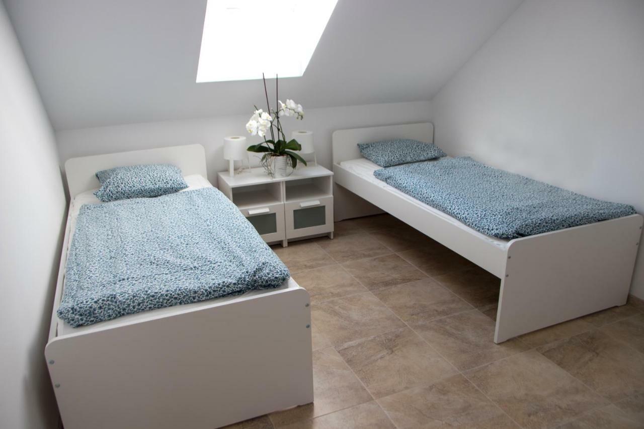 Apartman U Fuxu Zleby エクステリア 写真